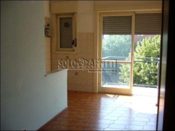 Trilocale con balcone Barriera milano
