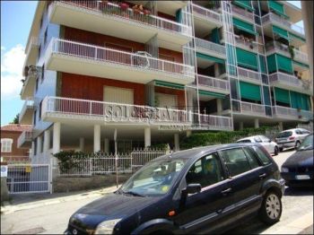 Casa arredata con balcone Crimea (gran madre)
