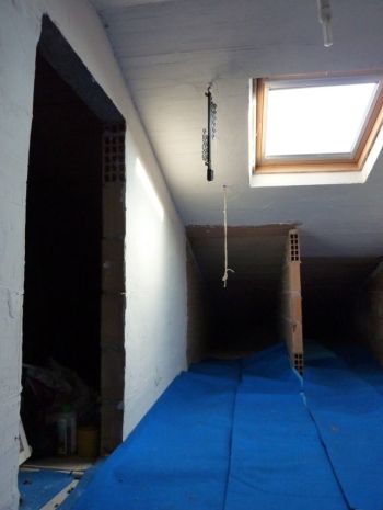 Affitasi appartamento - Soffitto con travi a vista