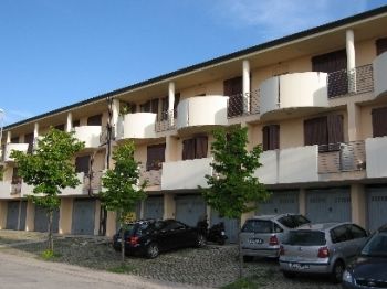 Affitasi appartamento - Facciata