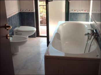 Villa arredata con posto auto Universita'