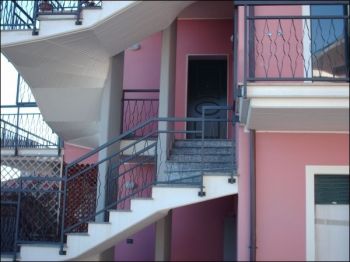 Villa arredata con posto auto Universita'