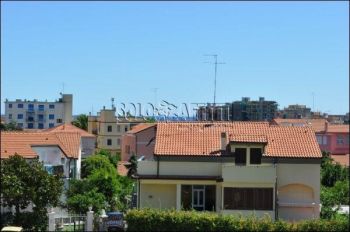 Appartamento arredato con posto auto