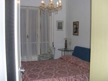 Casa arredata con balcone Via stella