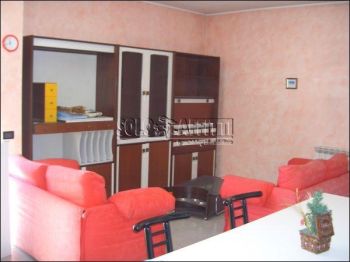 Trilocale arredato con garage Paderno