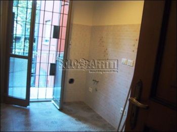 Trilocale arredato con posto auto Mazzini