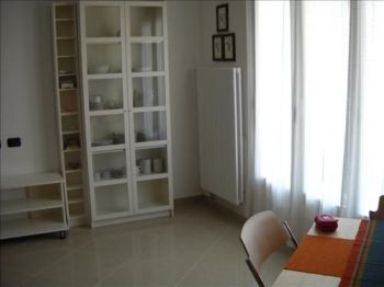 Appartamento arredato con terrazzo Milano