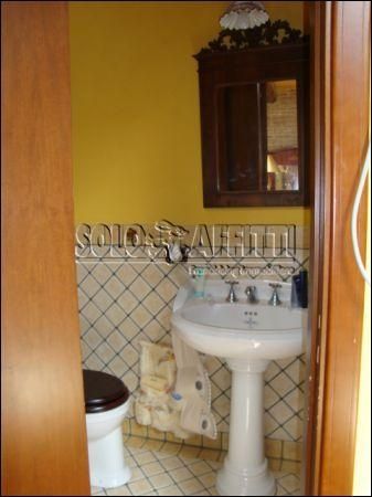 Monolocale arredato con balcone Borgo