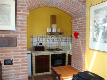 Monolocale arredato con balcone Borgo