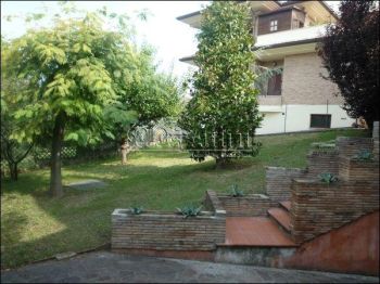 Villa con giardino e garage Rimini