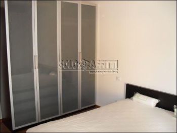 Bilocale arredato con balcone Centro