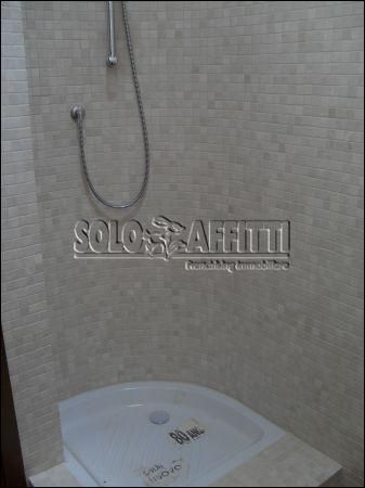 Bilocale arredato con balcone Centro