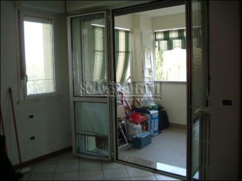 Monolocale arredato con terrazzo Bologna