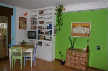 Monolocale arredato con garage Montagnola