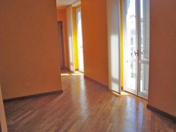 Bilocale arredato con posto auto Centro - Altre fotografie