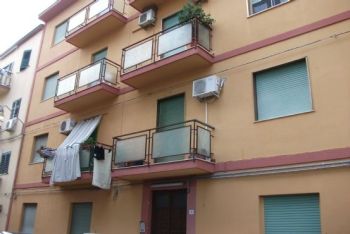 Casa con balcone Pallavicino