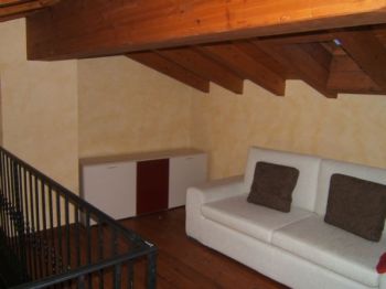 Appartamento arredato con balcone Vicinanze chiesa - Altre fotografie