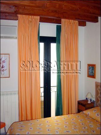 Trilocale arredato con balcone Stampace