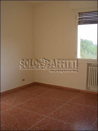 Trilocale con balcone e garage S. ruffillo