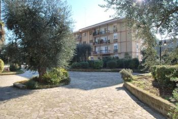 Trilocale con posto auto e terrazzo - Altre fotografie