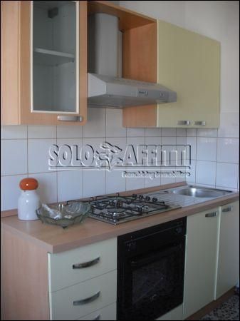 Bilocale arredato con balcone Villanova