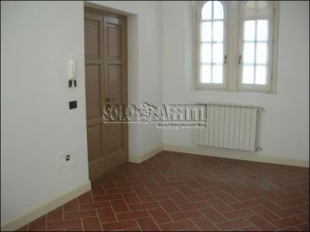 Appartamento con terrazzo e posto auto
