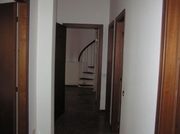 Appartamento con garage e balcone Rho