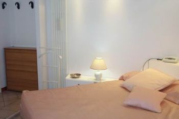 Fittasi attico arredato - Camera da letto
