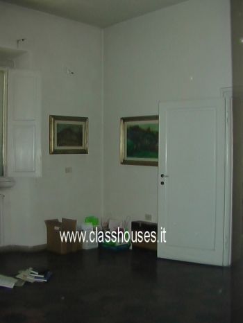 Appartamento 7 vani non arredato