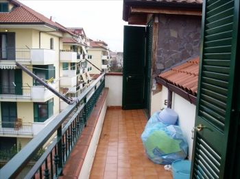 Trilocale con balcone Giugliano In Campania