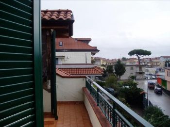 Trilocale con balcone Giugliano In Campania