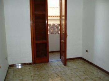 Casa con balcone Giugliano In Campania