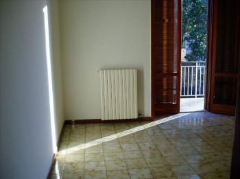 Casa con balcone Giugliano In Campania