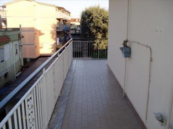 Casa con balcone Giugliano In Campania