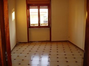 Casa con balcone Giugliano In Campania