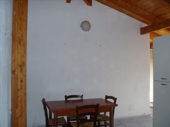 Appartamento con terrazzo e balcone