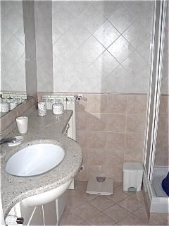 Casa con balcone e terrazzo 8- fiera, gallaratese, quarto oggiaro