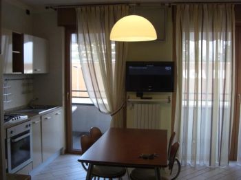 Appartamento con balcone 7- baggio, de angeli, san siro