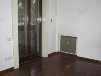 Casa con balcone 7- baggio, de angeli, san siro