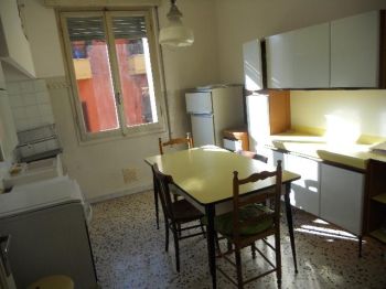 Casa arredata con balcone Saffi