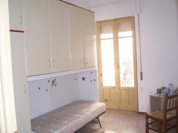 Casa con balcone Sciuti - notarbartolo