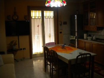 Trilocale con balcone Giugliano In Campania
