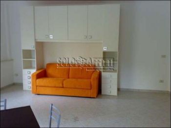 Monolocale arredato con balcone Crocetta