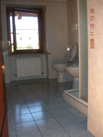 Privato affitta bilocale arredato - Bagno