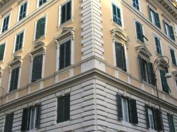 Monolocale arredato con aria condizionata