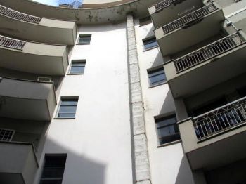 Monolocale arredato con balcone Trieste / salario