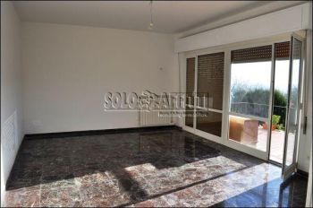 Villa con giardino e terrazzo Finale Ligure