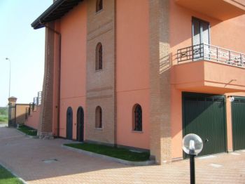 Bilocale arredato completamente nuovo - Cortile