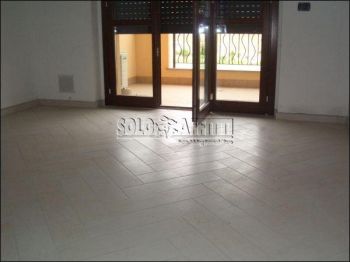 Appartamento con terrazzo e garage Centro