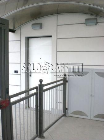 Attico con balcone e terrazzo Pozzo strada